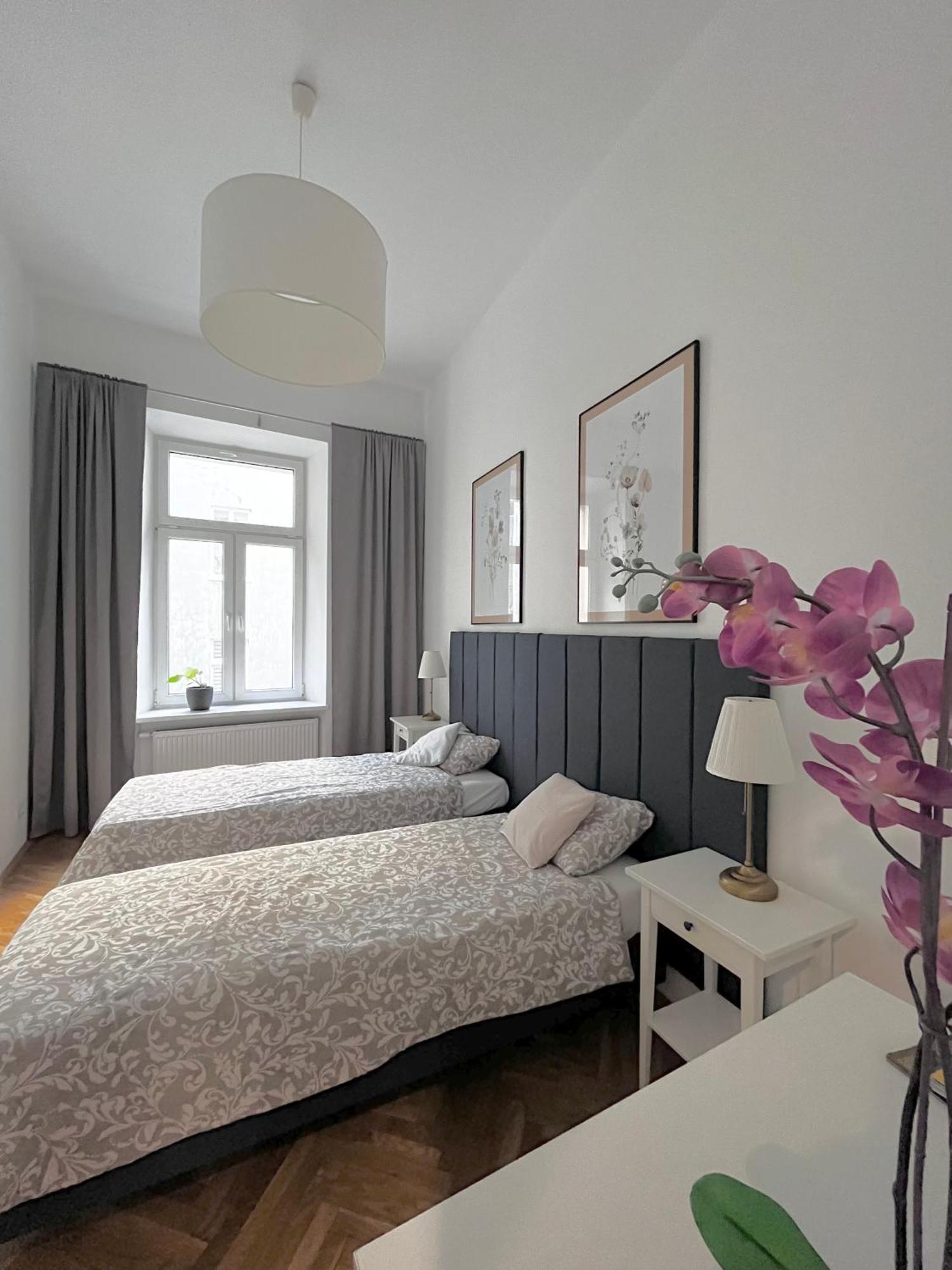 Apartment At Wawel - Kazimierz - Краков Экстерьер фото